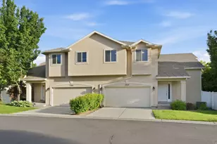 1364 E Old Maple Ct S, Murray, UT 84117 - Photo 2
