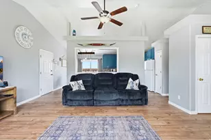 1261 E 25 S, Hyrum, UT 84319 - Photo 6