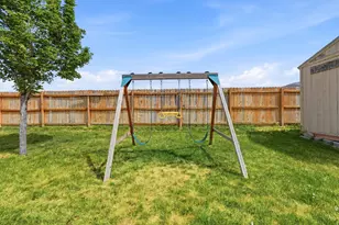 1261 E 25 S, Hyrum, UT 84319 - Photo 34
