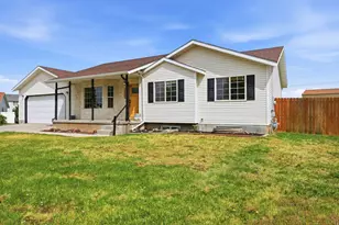1261 E 25 S, Hyrum, UT 84319 - Photo 2