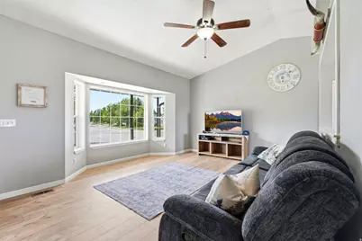 1261 E 25 S, Hyrum, UT 84319 - Photo 6