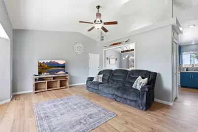 1261 E 25 S, Hyrum, UT 84319 - Photo 4