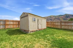 1261 E 25 S, Hyrum, UT 84319 - Photo 34