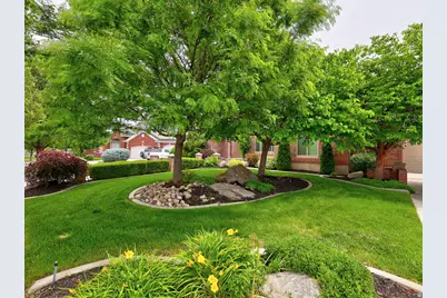 11223 S Autumn Farm Dr, South Jordan, UT 84095 - Photo 2