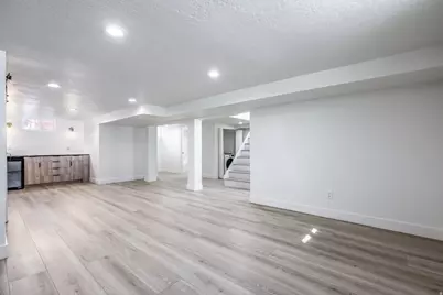 2327 E Bryan Ave, Salt Lake City, UT 84108 - Photo 18