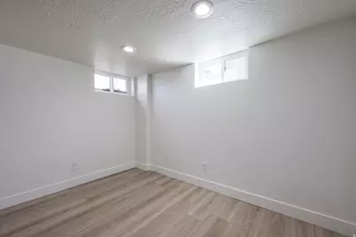2327 E Bryan Ave, Salt Lake City, UT 84108 - Photo 12