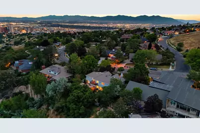 1012 N Eastcapitol Blvd, Salt Lake City, UT 84103 - Photo 2