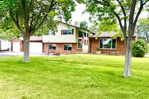 1569 W 1500 N, Vernal, UT 84078 - Photo 2