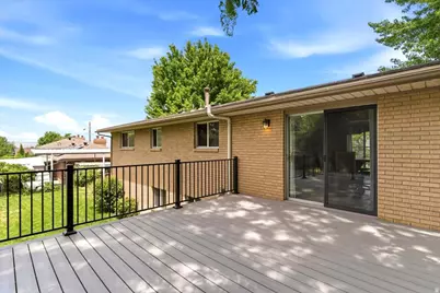 42 E Bonita Way, Centerville, UT 84014 - Photo 24