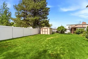 42 E Bonita Way, Centerville, UT 84014 - Photo 26