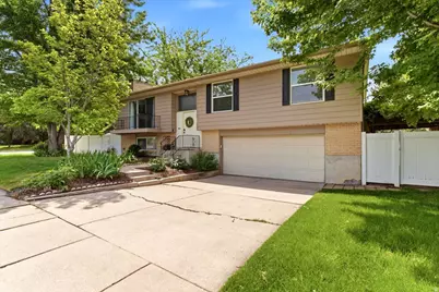 42 E Bonita Way, Centerville, UT 84014 - Photo 2
