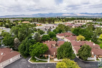 8956 S Golden Field Way E, Sandy, UT 84094 - Photo 8