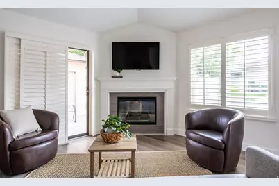 8956 S Golden Field Way E, Sandy, UT 84094 - Photo 2