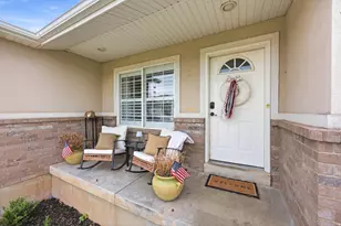 103 W 2250 N, Layton, UT 84041 - Photo 2