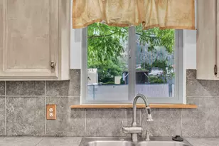 235 S Center St, Santaquin, UT 84655 - Photo 14