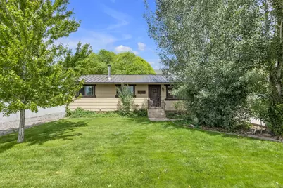 235 S Center St, Santaquin, UT 84655 - Photo 6