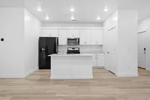 475 W 60 S, Providence, UT 84332 - Photo 4