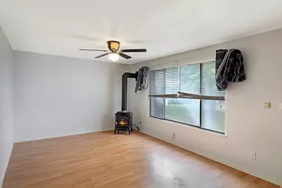 1064 N Nayon Dr E #(M) 13, Layton, UT 84040 - Photo 4