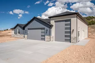 611 S Renze Adams St, Cedar City, UT 84721 - Photo 2
