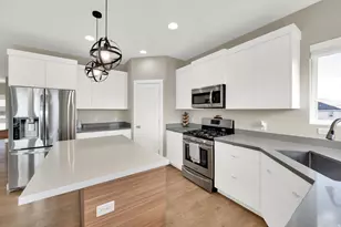 9853 N Elkhorn Rd, Eagle Mountain, UT 84005 - Photo 10