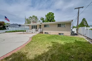 927 E 5650 S, Murray, UT 84121 - Photo 2