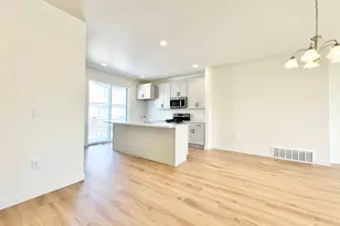 1650 N Main St, Layton, UT 84041 - Photo 2