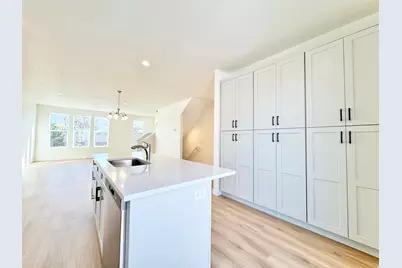 1650 N Main St, Layton, UT 84041 - Photo 6