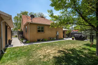 1809 E Gunderson Ln, Holladay, UT 84124 - Photo 32