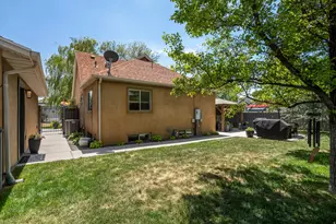 1809 E Gunderson Ln, Holladay, UT 84124 - Photo 32