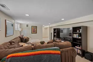 1809 E Gunderson Ln, Holladay, UT 84124 - Photo 22