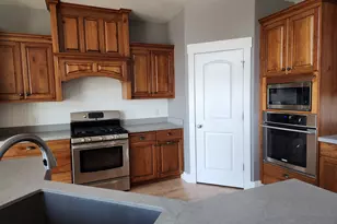 1075 Grandview Dr, Providence, UT 84332 - Photo 16