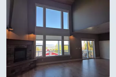 1075 Grandview Dr, Providence, UT 84332 - Photo 14