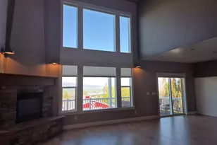 1075 Grandview Dr, Providence, UT 84332 - Photo 14