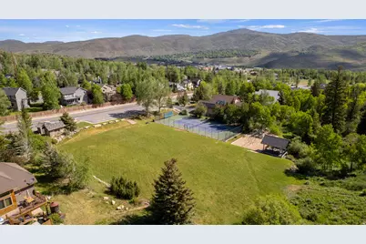 7536 N Pinebrook Rd, Park City, UT 84098 - Photo 42