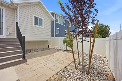 768 W Star Spangled Dr S, Bluffdale, UT 84065 - Photo 28