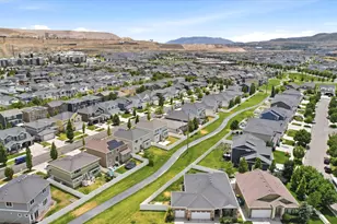 768 W Star Spangled Dr S, Bluffdale, UT 84065 - Photo 32