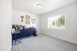 768 W Star Spangled Dr S, Bluffdale, UT 84065 - Photo 16
