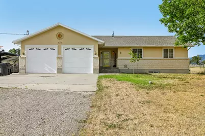 425 W Cherry St, Grantsville, UT 84029 - Photo 1