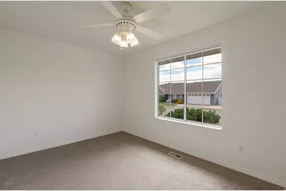 5548 S 2150 W, Roy, UT 84067 - Photo 8