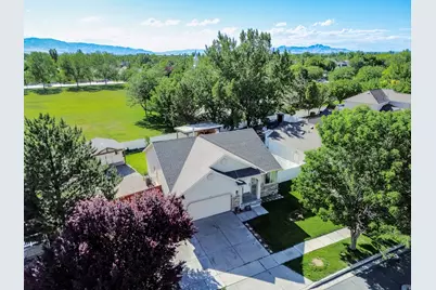 5525 N Hampton Way E, Stansbury Park, UT 84074 - Photo 34