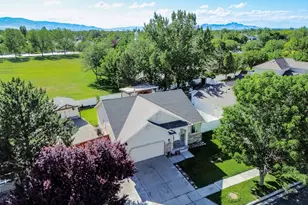 5525 N Hampton Way E, Stansbury Park, UT 84074 - Photo 34