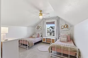 1364 E Beechwood Dr, Layton, UT 84040 - Photo 30