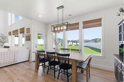 1364 E Beechwood Dr, Layton, UT 84040 - Photo 10