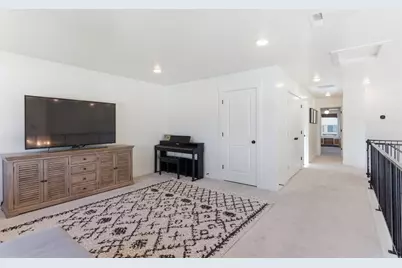 1364 E Beechwood Dr, Layton, UT 84040 - Photo 22