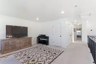 1364 E Beechwood Dr, Layton, UT 84040 - Photo 22