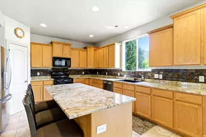 817 W 425 N, Springville, UT 84663 - Photo 8