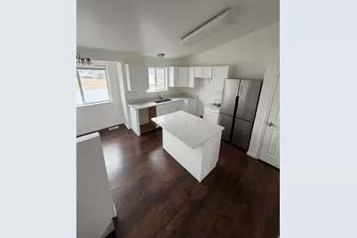530 E Red Oak Dr N, North Logan, UT 84341 - Photo 2