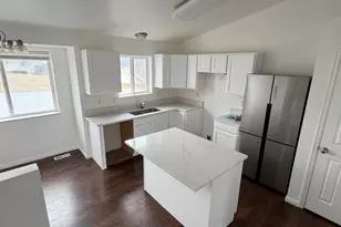 530 E Red Oak Dr N, North Logan, UT 84341 - Photo 2