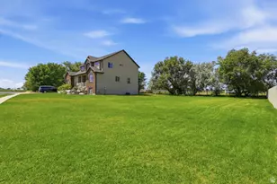 5058 W 5300 S, Hooper, UT 84315 - Photo 2