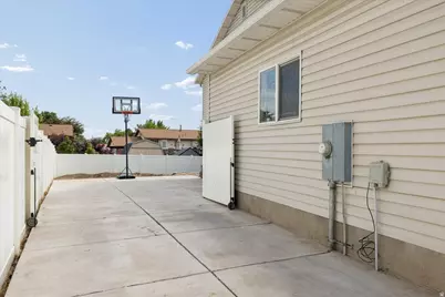 356 E 1325 N, Layton, UT 84041 - Photo 28